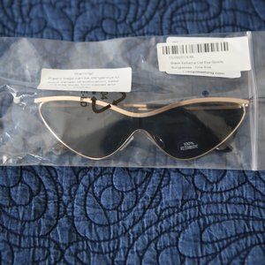 NEVER WORN FASHION SHADES